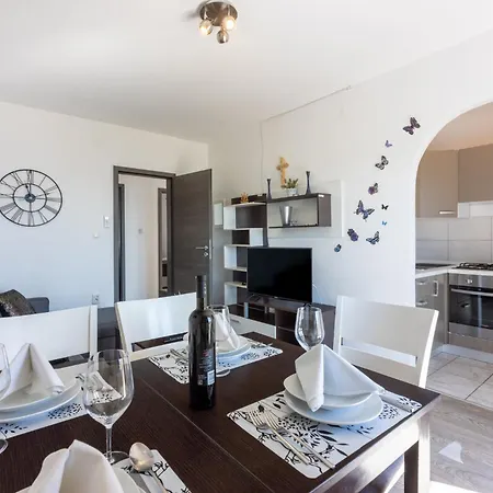 Brzica * Нови-Винодолски