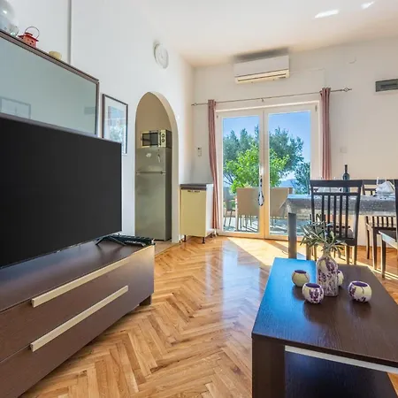 Brzica * 诺维·维诺多尔斯基