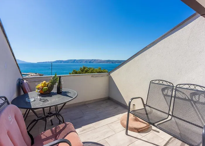 Brzica アパート *